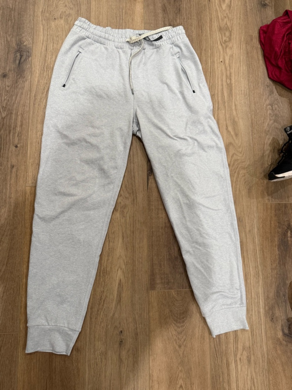 Vuori Men's Ponto performance jogger light Gray  large